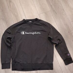 Champion Men's Black Crewneck Sweater